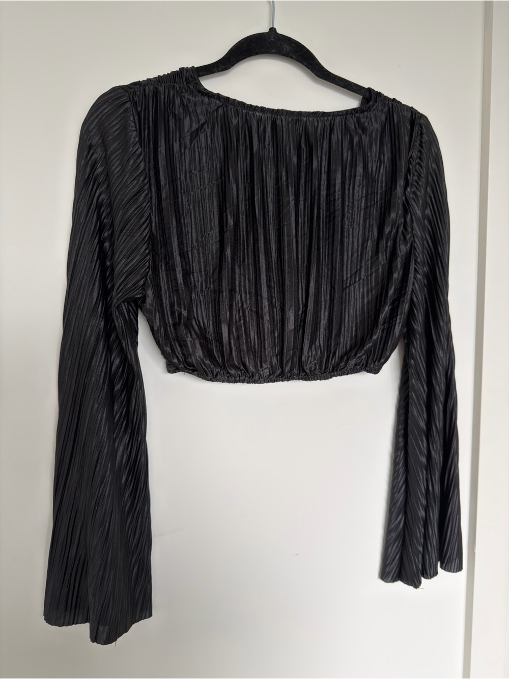 2-piece Black Pleated Twist-Front Women's set - Picture 7 of 7